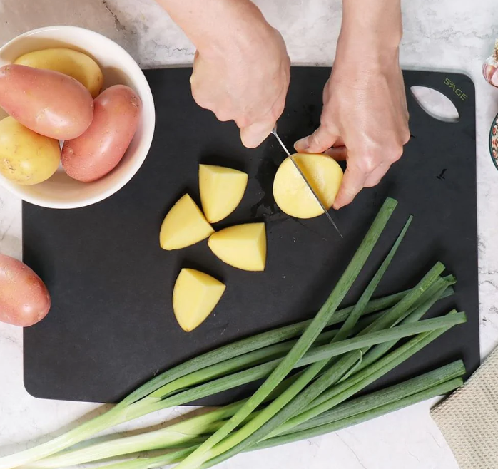 Eco Basics Cutting Board – Medium Black