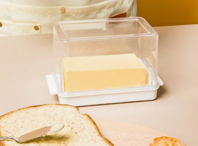 Butter Dish Plastic W Lid Medium