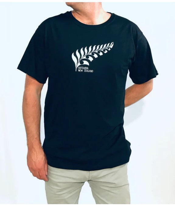 Mens T Shirt - Embroided Fern