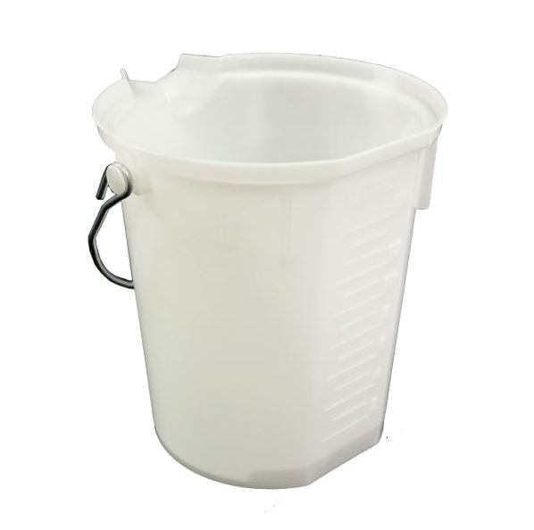 Bucket 15 Ltr With Pourer Pourmaxx White