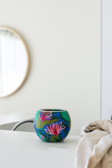 Lily Tealight Candle Holder